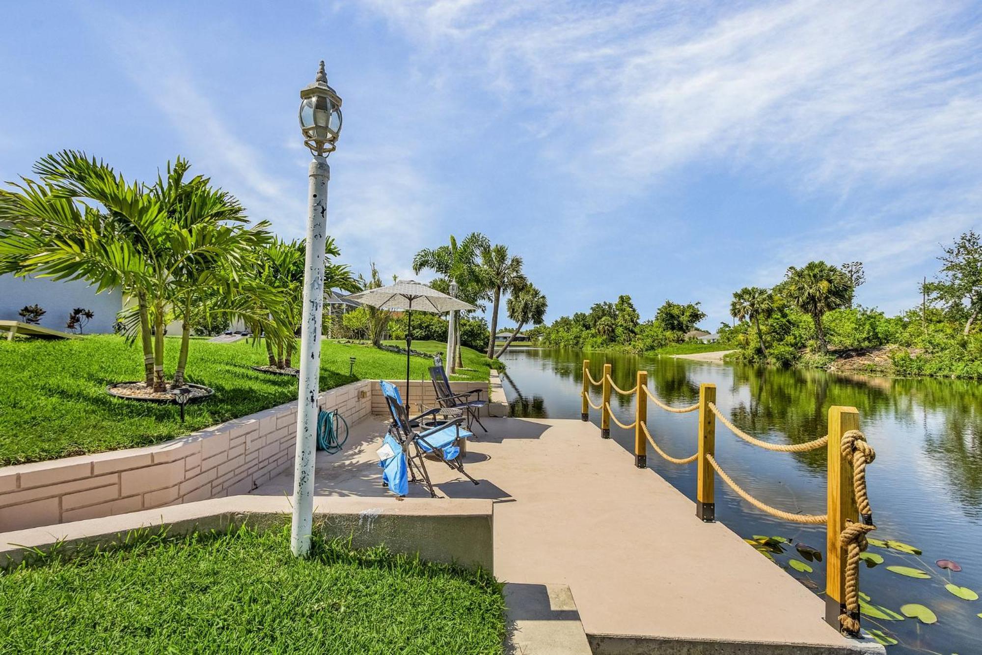 Cozy Retreat, Heated Pool, Water Canal, Bikes,3 Bedroom Cape Coral Exterior foto